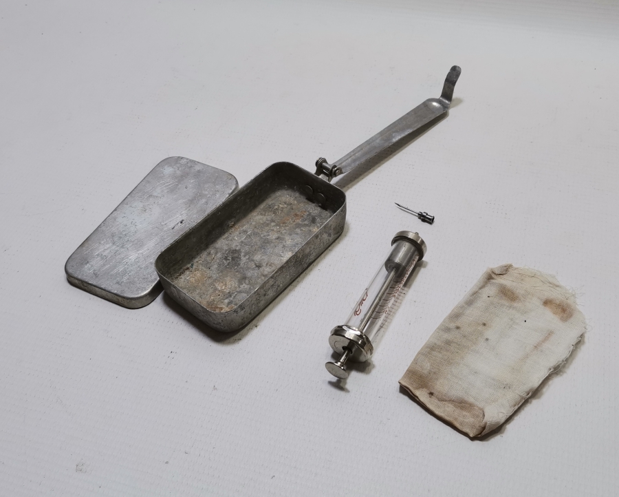 1. DÜNYA SAVAŞI DÖNEMİ ORİJİNAL ENJEKTÖRÜYLE OSMANLI ŞIRINGA KUTUSU