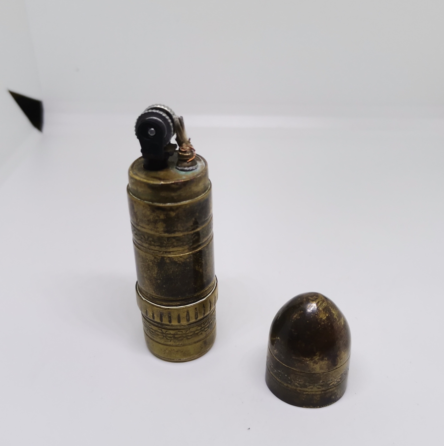 MAVZER MERMİSİ FORMUNDA YAPILMIŞ OSMANLI DÖNEMİ SUBAY ÇAKMAĞI