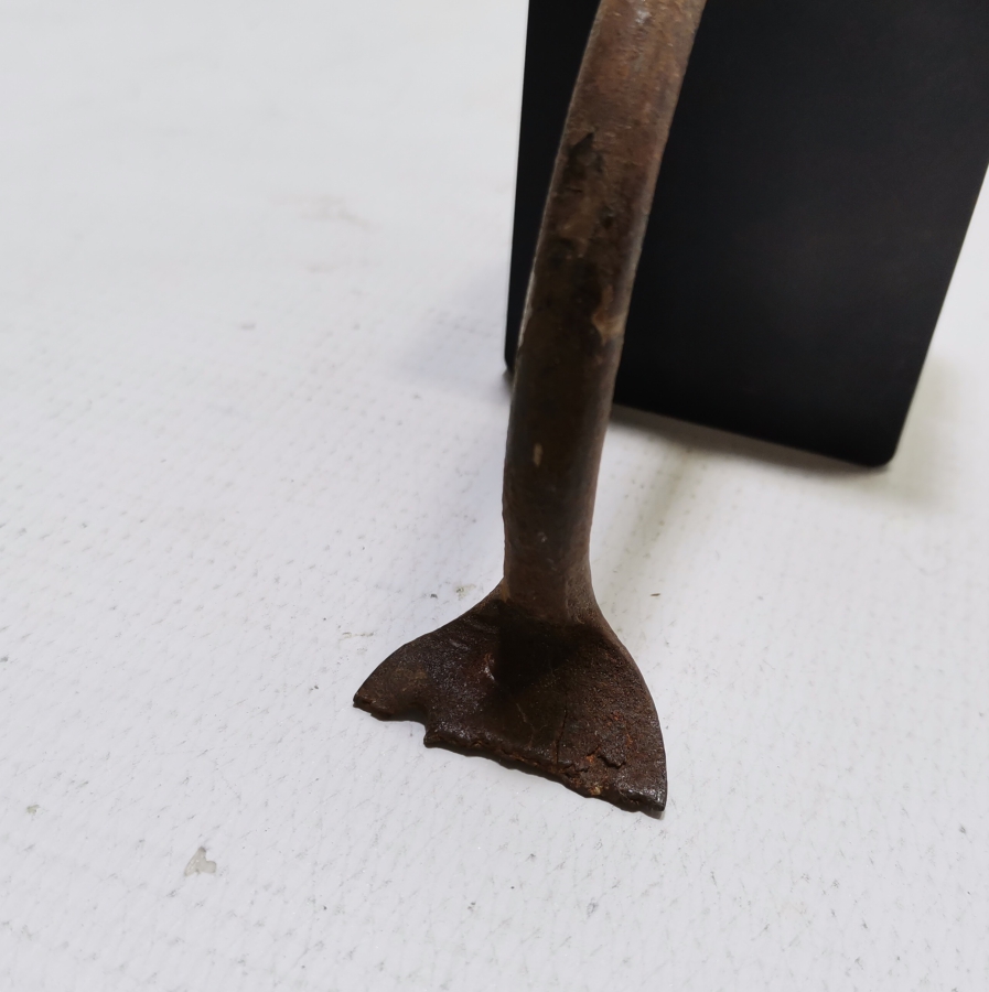 OSMANLI DÖNEMİ LALE FORMUNDA YAPILMIŞ NADİR TEKKE İŞİ KAPI TUTMACI