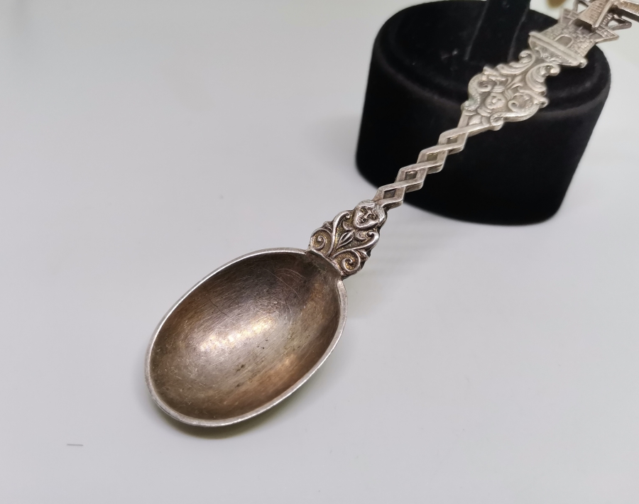 KABARTMA İŞÇİLİKLİ ANTİKA GÜMÜŞ HATIRA KAŞIK