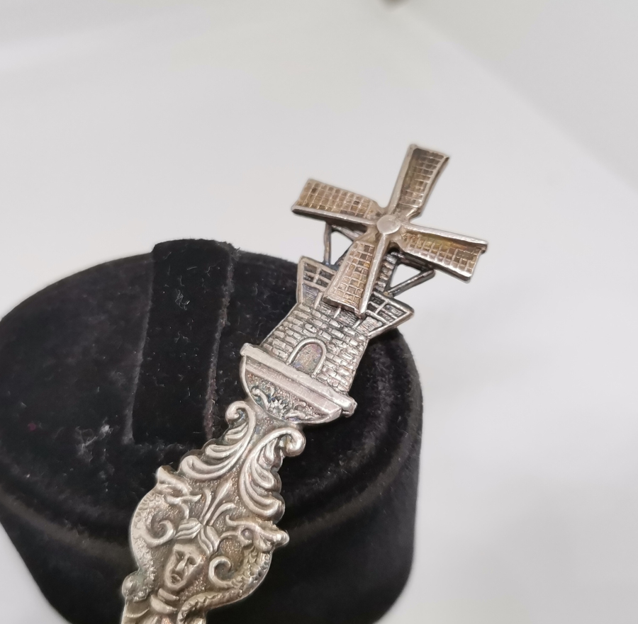 KABARTMA İŞÇİLİKLİ ANTİKA GÜMÜŞ HATIRA KAŞIK