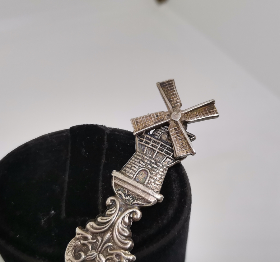 KABARTMA İŞÇİLİKLİ ANTİKA GÜMÜŞ HATIRA KAŞIK