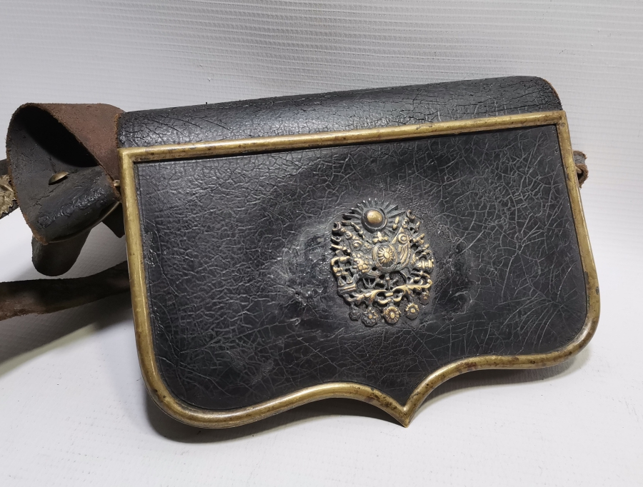 ÜZERİNDE OSMANLI DEVLET ARMASI BULUNAN 1. DÜNYA SAVAŞI NADİR TOPÇU SUBAY ÇANTASI