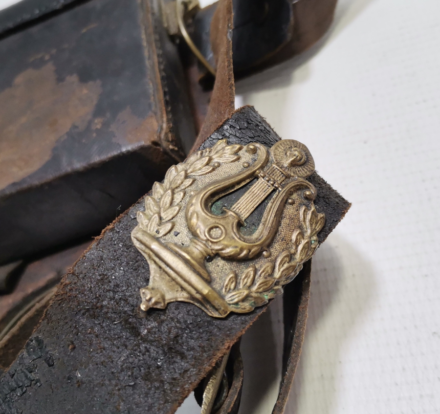 ÜZERİNDE OSMANLI DEVLET ARMASI BULUNAN 1. DÜNYA SAVAŞI NADİR TOPÇU SUBAY ÇANTASI