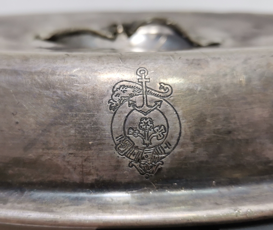 ÜZERİ OSMANLICA YAZILI VE DENİZ ÇIPALI NADİR SEFERTASI KAPAĞI