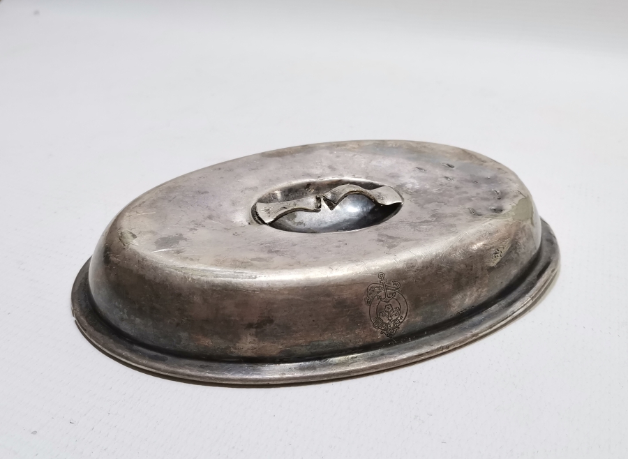 ÜZERİ OSMANLICA YAZILI VE DENİZ ÇIPALI NADİR SEFERTASI KAPAĞI