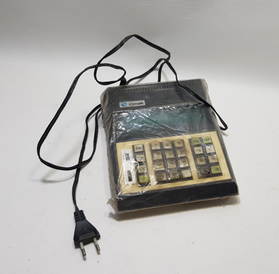 ANTİKA ELEKTRİKLİ HESAP MAKİNESİ