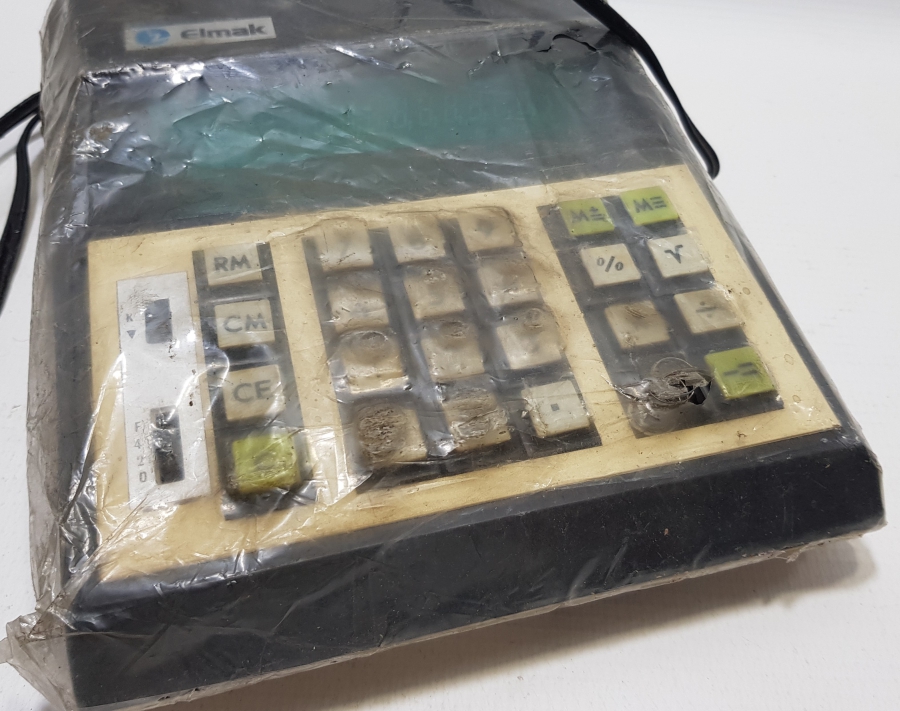 ANTİKA ELEKTRİKLİ HESAP MAKİNESİ