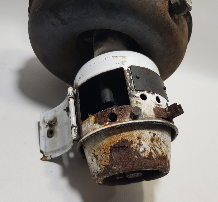 ÜZERİNDE OSMANLICA VE FRANSIZCA ETİKET BULUNAN H. & J. BLUMENTHAL FRERES CONSTANTINOPLE YAZILI NADİR SOKAK LAMBASI