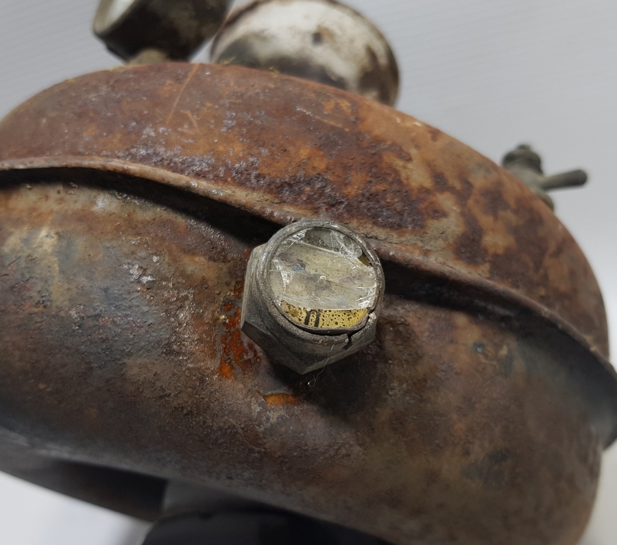 ÜZERİNDE OSMANLICA VE FRANSIZCA ETİKET BULUNAN H. & J. BLUMENTHAL FRERES CONSTANTINOPLE YAZILI NADİR SOKAK LAMBASI