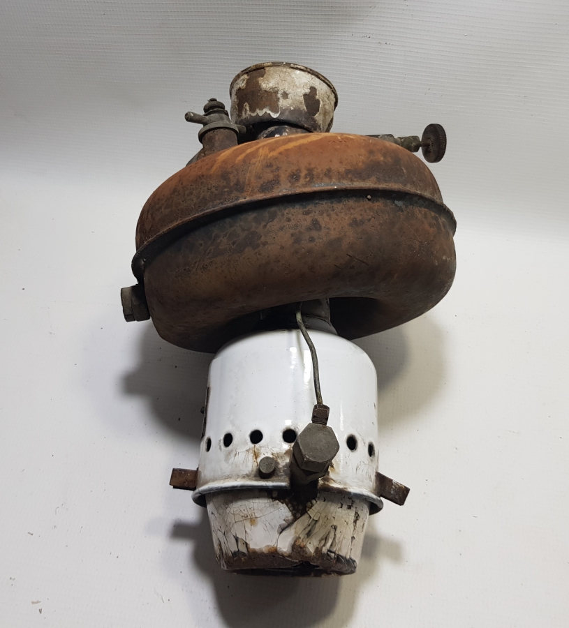 ÜZERİNDE OSMANLICA VE FRANSIZCA ETİKET BULUNAN H. & J. BLUMENTHAL FRERES CONSTANTINOPLE YAZILI NADİR SOKAK LAMBASI