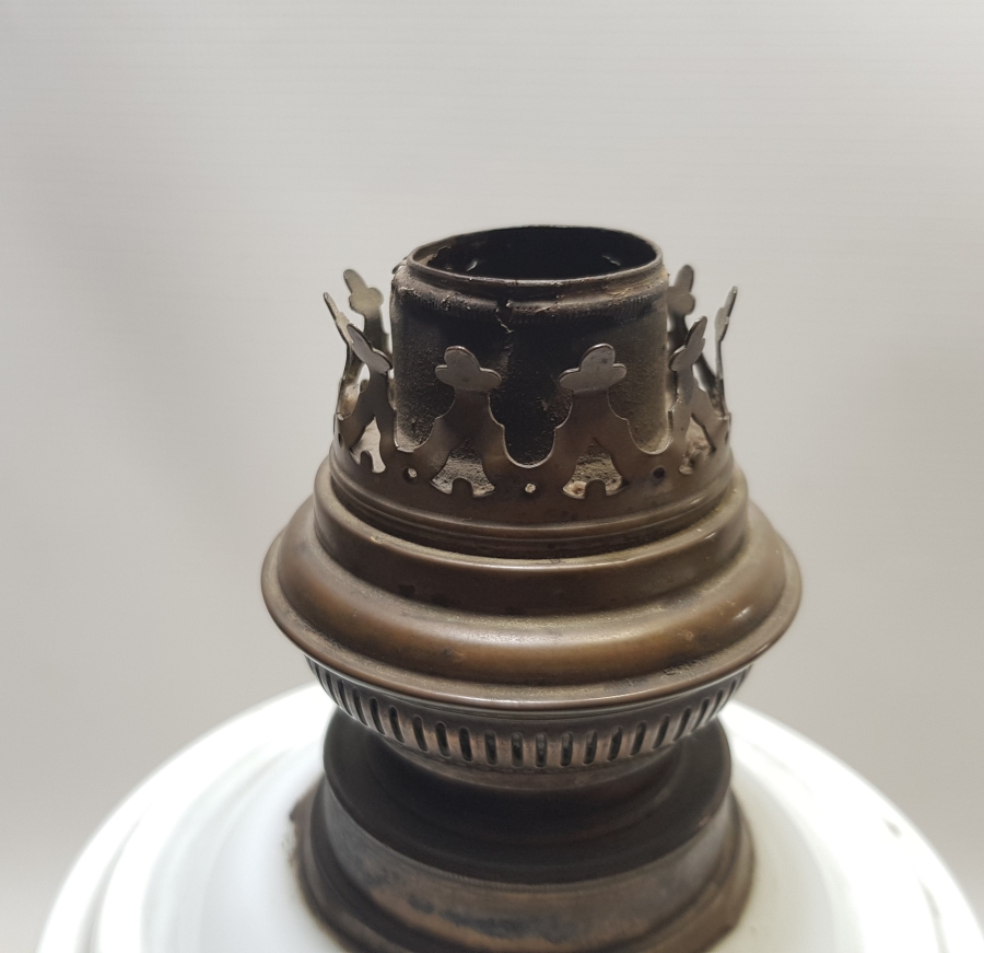 OSMANLI DÖNEMİ KOPARMA İŞÇİLİKLİ NADİR OPALİN GAZ LAMBASI