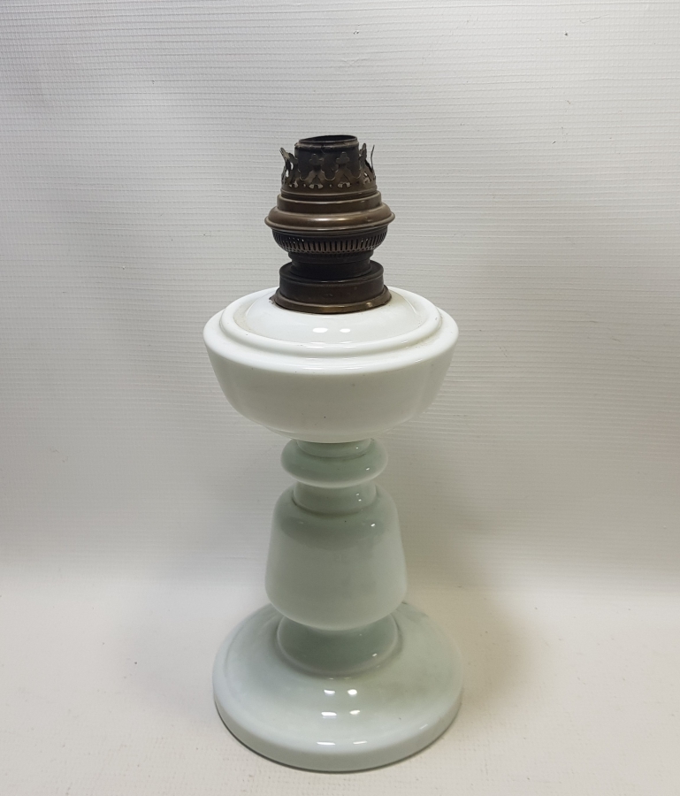 OSMANLI DÖNEMİ KOPARMA İŞÇİLİKLİ NADİR OPALİN GAZ LAMBASI