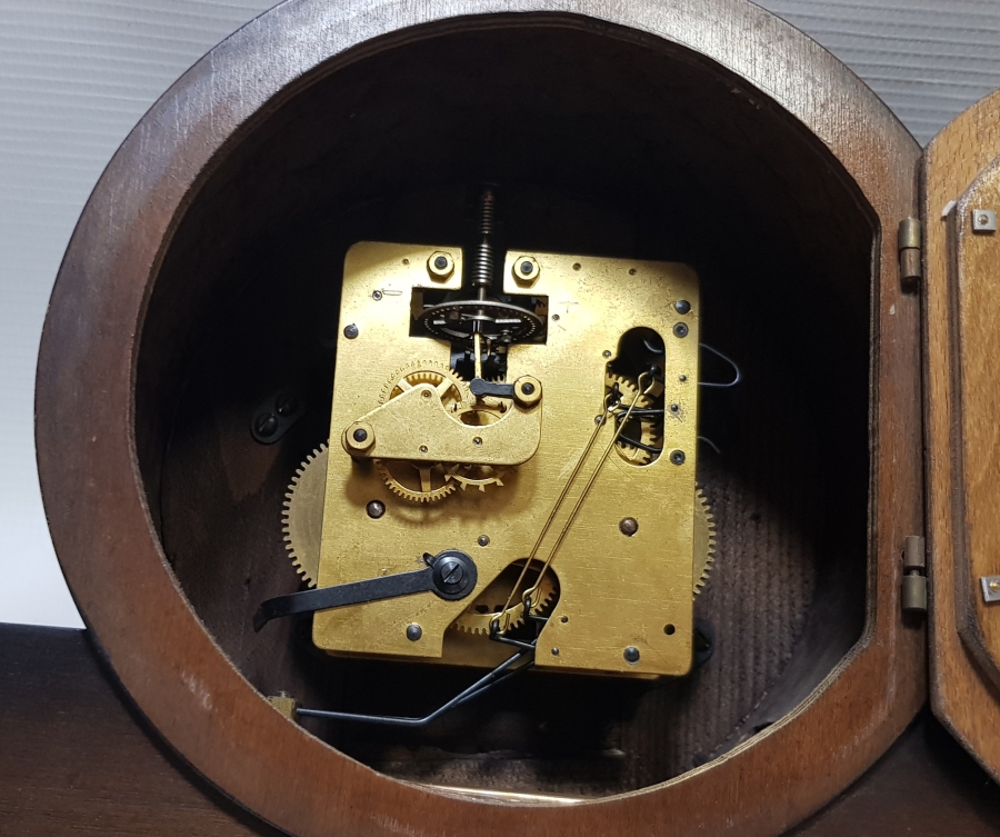 ORİJİNAL ANAHTARIYLA ANTİKA KURMALI ALMAN ŞÖMİNE SAATİ