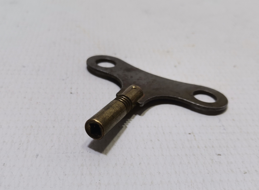 OSMANLI DÖNEMİ DUVAR SAATİ KURMA ANAHTARI