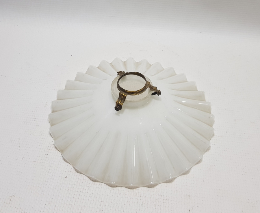 OSMANLI DÖNEMİ NADİR TİPTE CAM OPALİN FIRFIRLI LAMBA ABAJURU