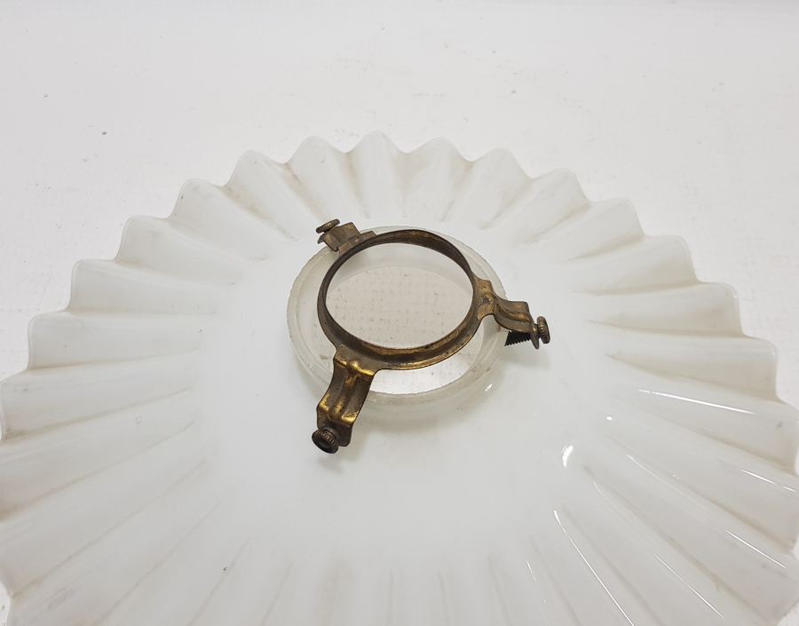 OSMANLI DÖNEMİ NADİR TİPTE CAM OPALİN FIRFIRLI LAMBA ABAJURU