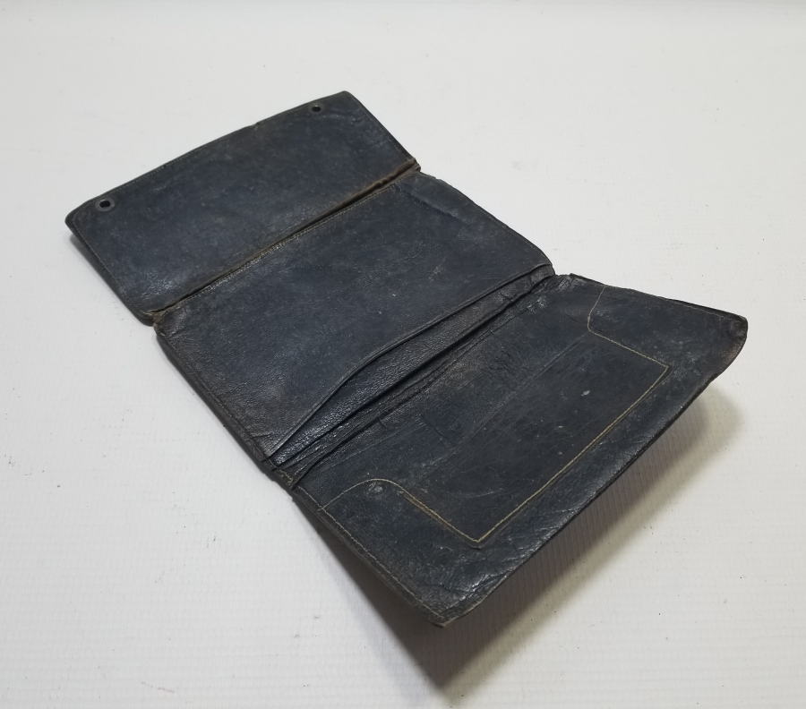 ÜZERİ OSMANLICA YAZILI NADİR DERİ SUBAY CÜZDANI