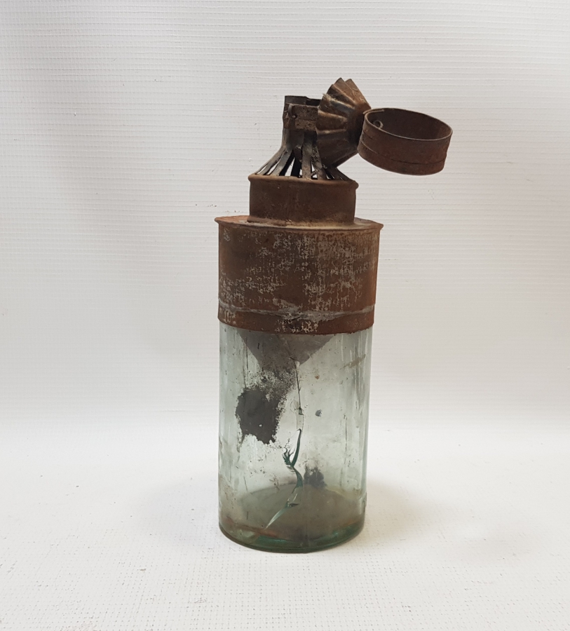 TEKEL İÇKİ ŞİŞESİNDEN YAPILMIŞ PRİMİTİF FORMLU GAZ LAMBASI