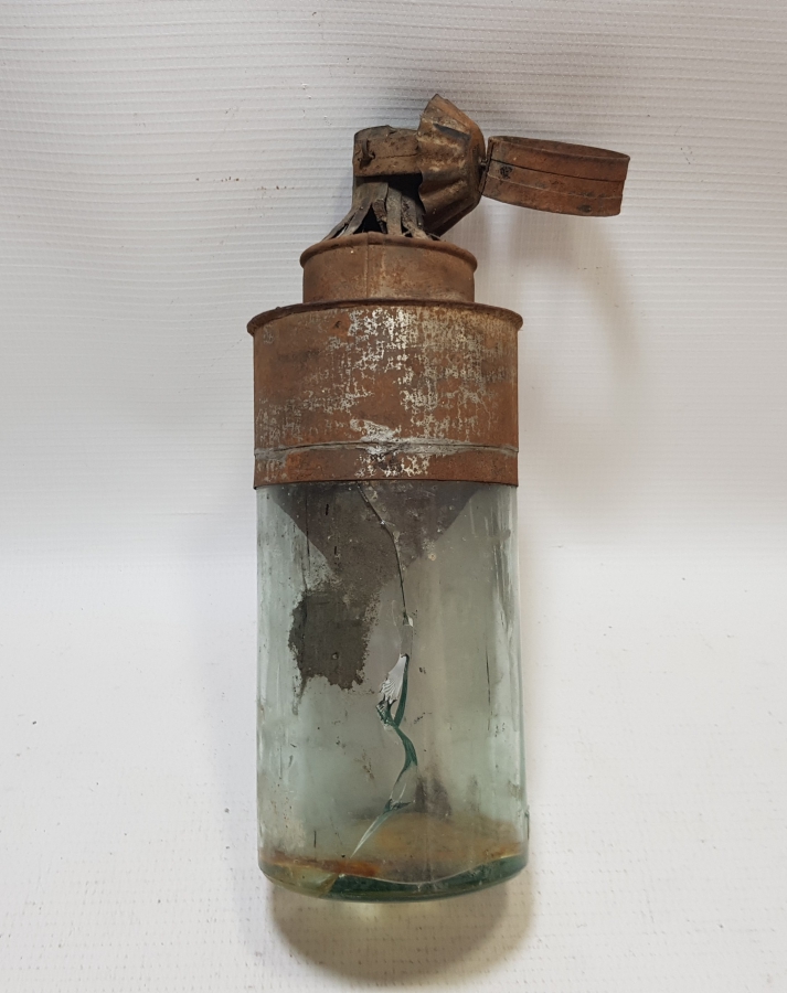 TEKEL İÇKİ ŞİŞESİNDEN YAPILMIŞ PRİMİTİF FORMLU GAZ LAMBASI