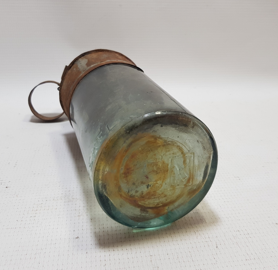 TEKEL İÇKİ ŞİŞESİNDEN YAPILMIŞ PRİMİTİF FORMLU GAZ LAMBASI