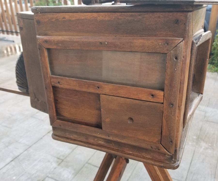 OSMANLI DÖNEMİ ÇOK NADİR AYAKLI AHŞAP KASA FOTOĞRAF MAKİNESİ