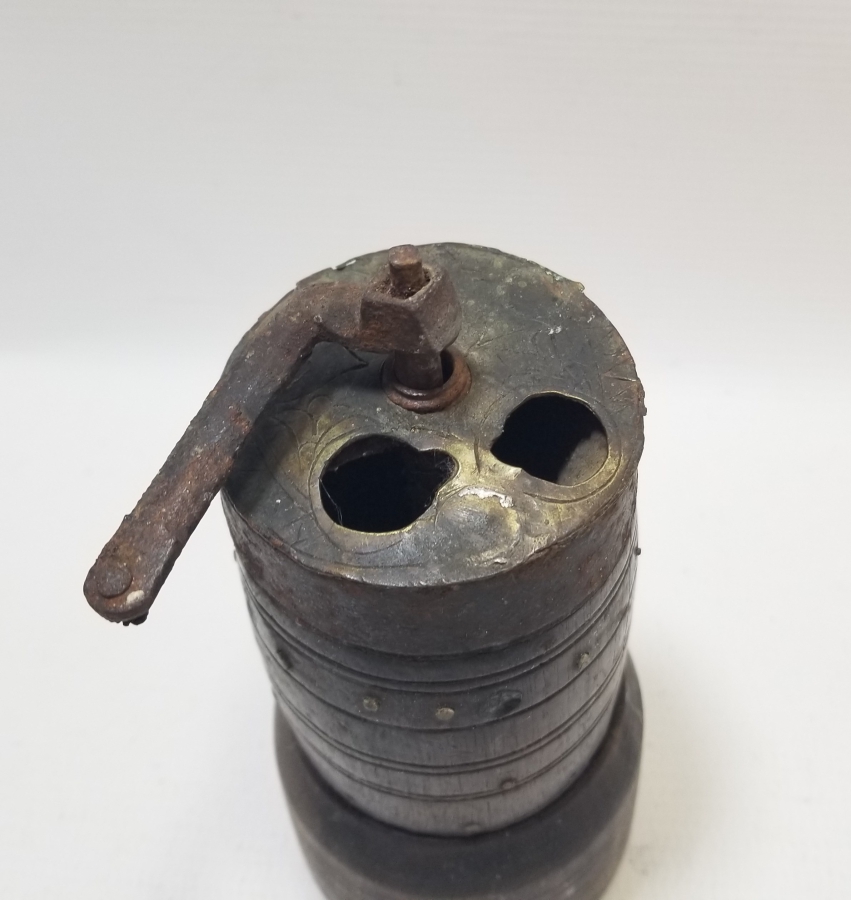 OSMANLI DÖNEMİ NADİR TİPTE EL YAPIMI AHŞAP KAHVE DEĞİRMENİ - İLK KEZ GÖRÜLÜYOR