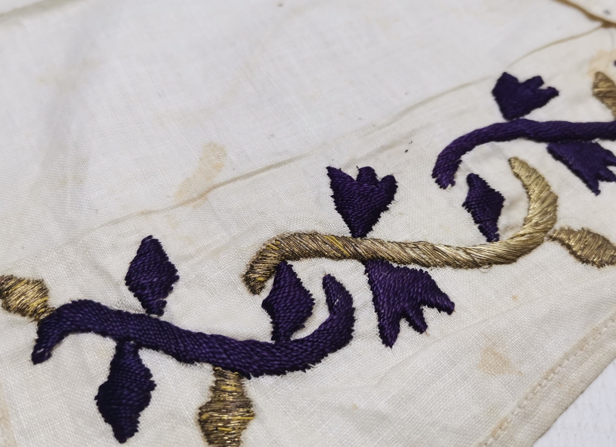 İPEK ÜZERİ SIRMA İŞÇİLİKLİ OSMANLI DÖNEMİ UÇKUR