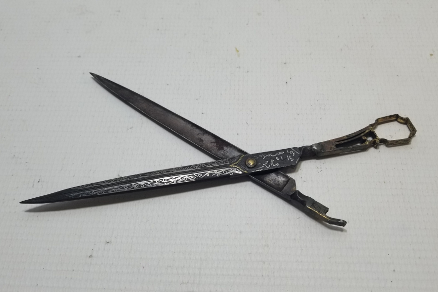 ÜZERİ OSMANLICA YAZILI ALTIN VE GÜMÜŞ ÇAKMA İŞÇİLİKLİ NADİR TİPTE OSMANLI DÖNEMİ HATTAT MAKASI