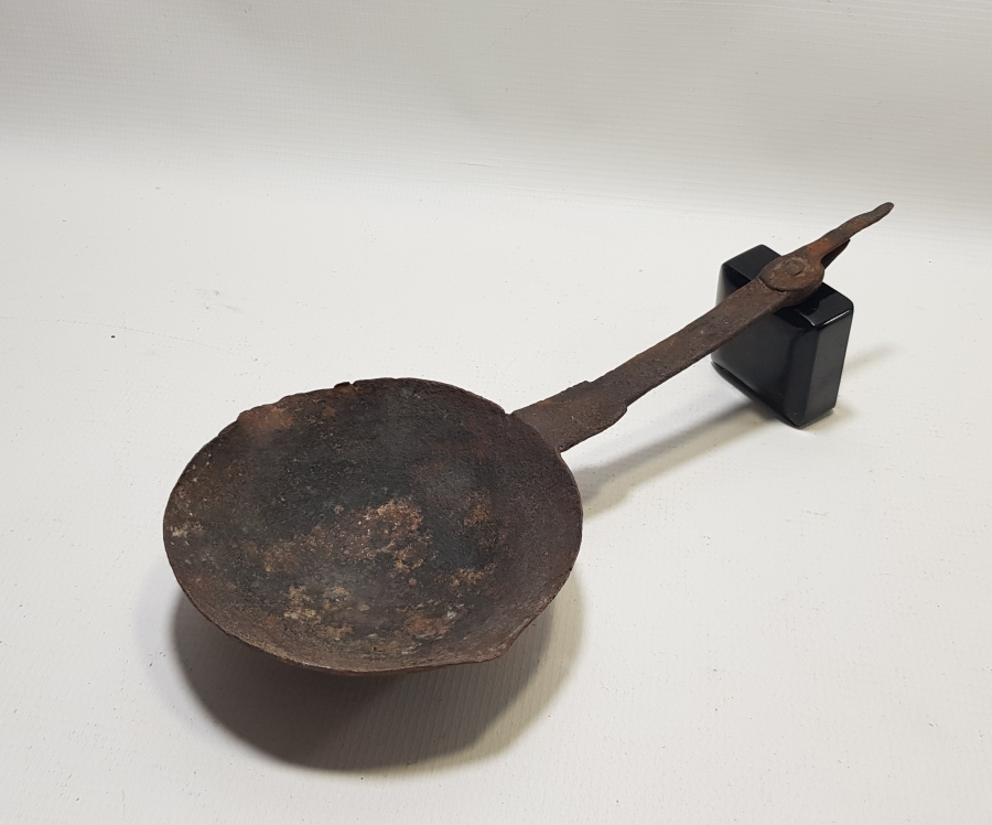 OSMANLI DÖNEMİ PRİMİTİF FORMLU NADİR KURŞUN ERİTME TAVASI