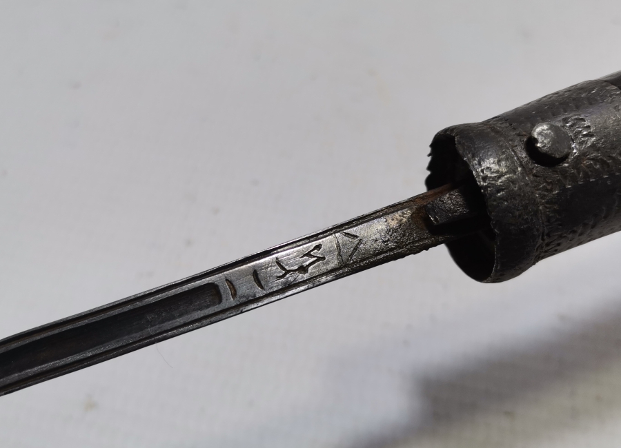 OSMANLI DÖNEMİ BOYNUZ SAPLI VE ÜZERİ OSMANLICA YAZILI NADİR TİPTE GİZLİ ŞİŞ BASTON