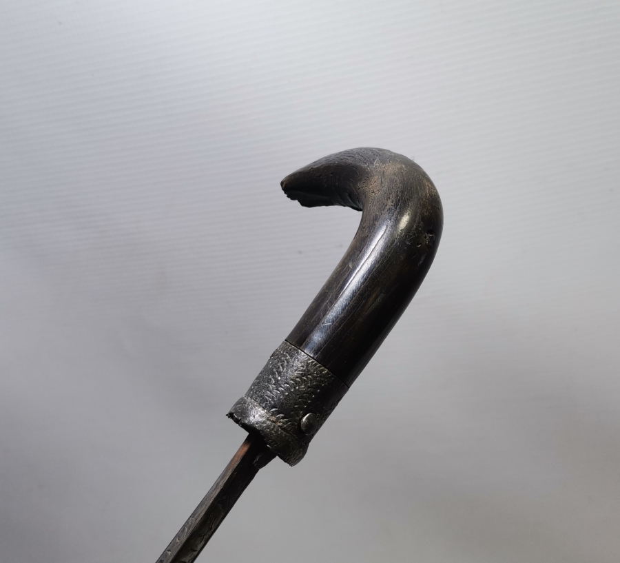 OSMANLI DÖNEMİ BOYNUZ SAPLI VE ÜZERİ OSMANLICA YAZILI NADİR TİPTE GİZLİ ŞİŞ BASTON