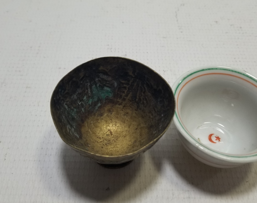 AY YILDIZLI FİNCANI İLE OSMANLI DÖNEMİ TOMBAK İŞÇİLİKLİ FİNCAN ZARFI