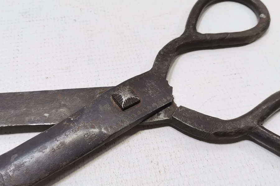 OSMANLI DÖNEMİ TARİHLİ VE USTA DAMGALI NADİR BÜYÜK BOY LOKUM MAKASI