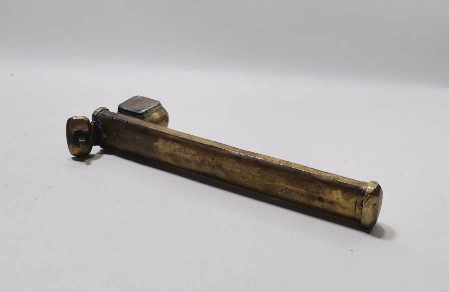 ÜZERİNDE SAHİBİNİN ADININ YAZILI OLDUĞU OSMANLI DÖNEMİ HATTAT DİVİTLİĞİ