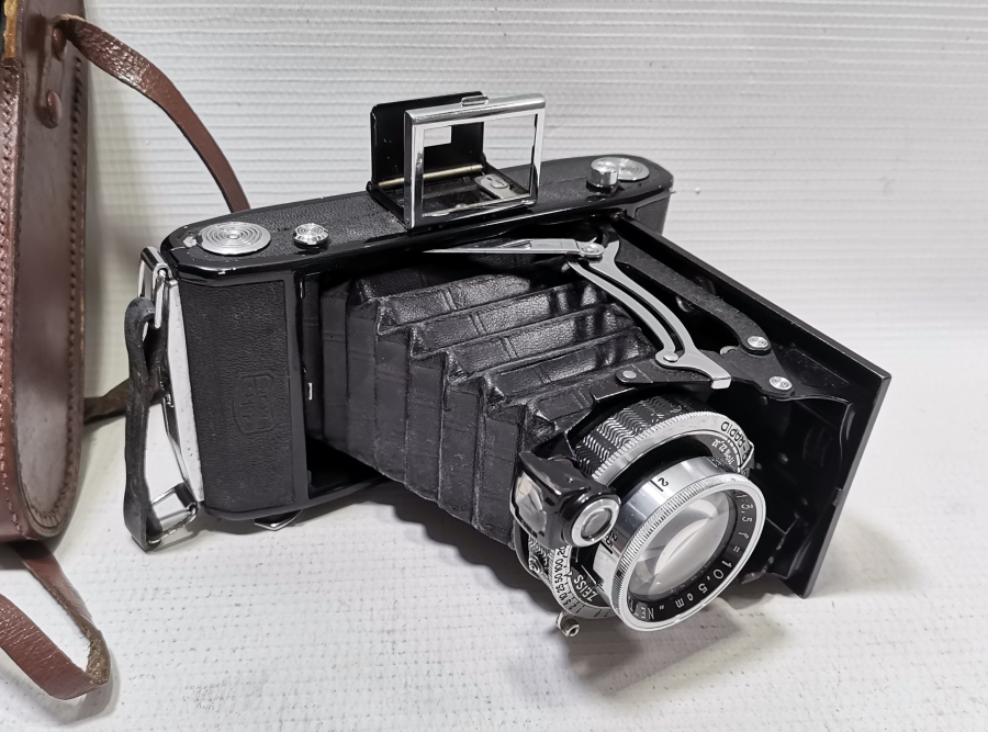 ORİJİNAL ÇANTASINDA OSMANLI DÖNEMİ NADİR KÖRÜKLÜ FOTOĞRAF MAKİNESİ