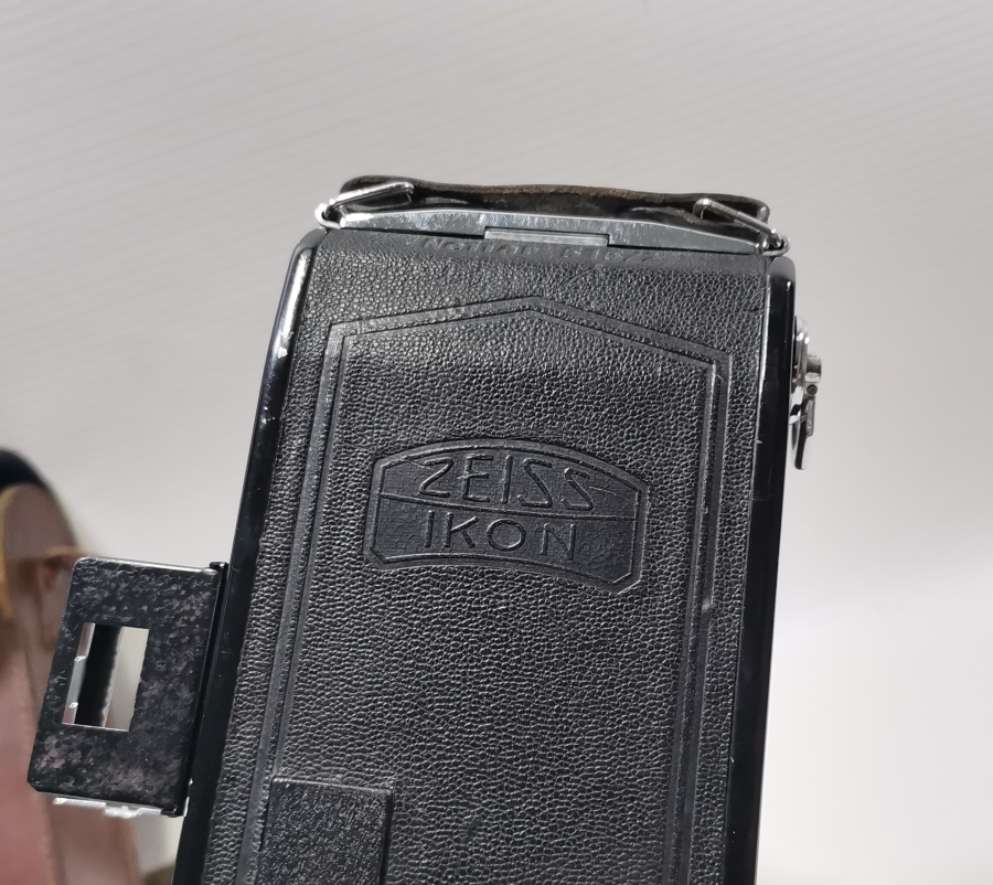 ORİJİNAL ÇANTASINDA OSMANLI DÖNEMİ NADİR KÖRÜKLÜ FOTOĞRAF MAKİNESİ