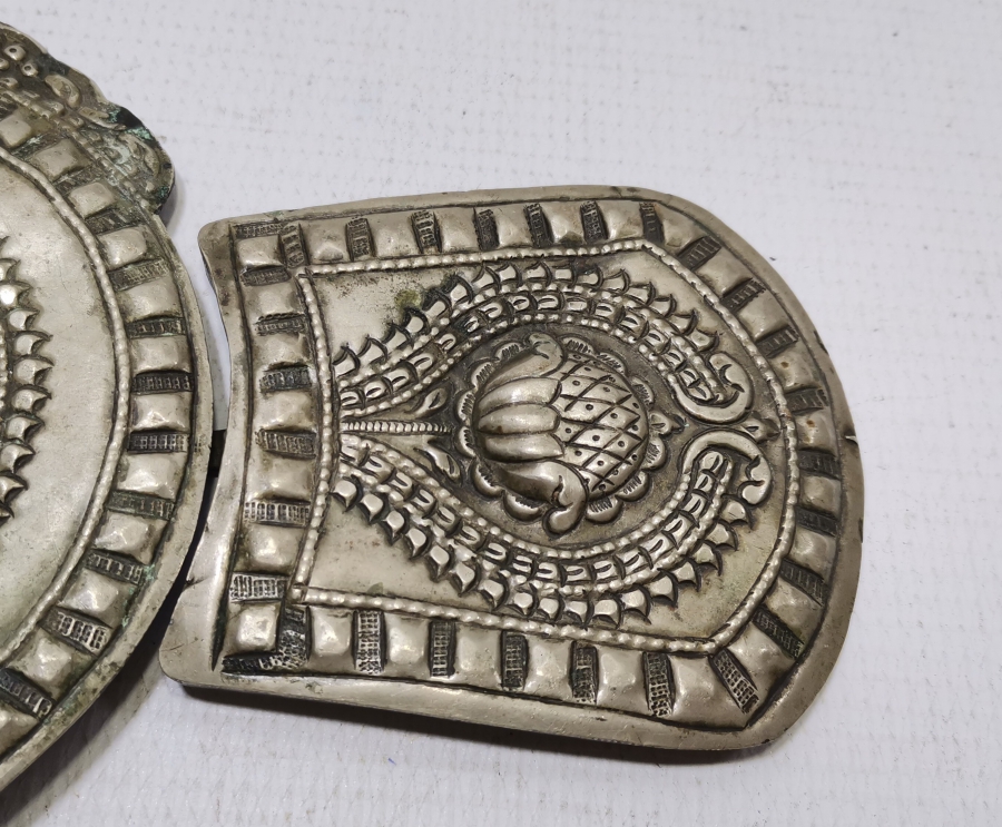 OSMANLI DÖNEMİ KABARTMA İŞÇİLİKLİ KASTAMONU YÖRESİ GELİN KEMERİ PARÇASI