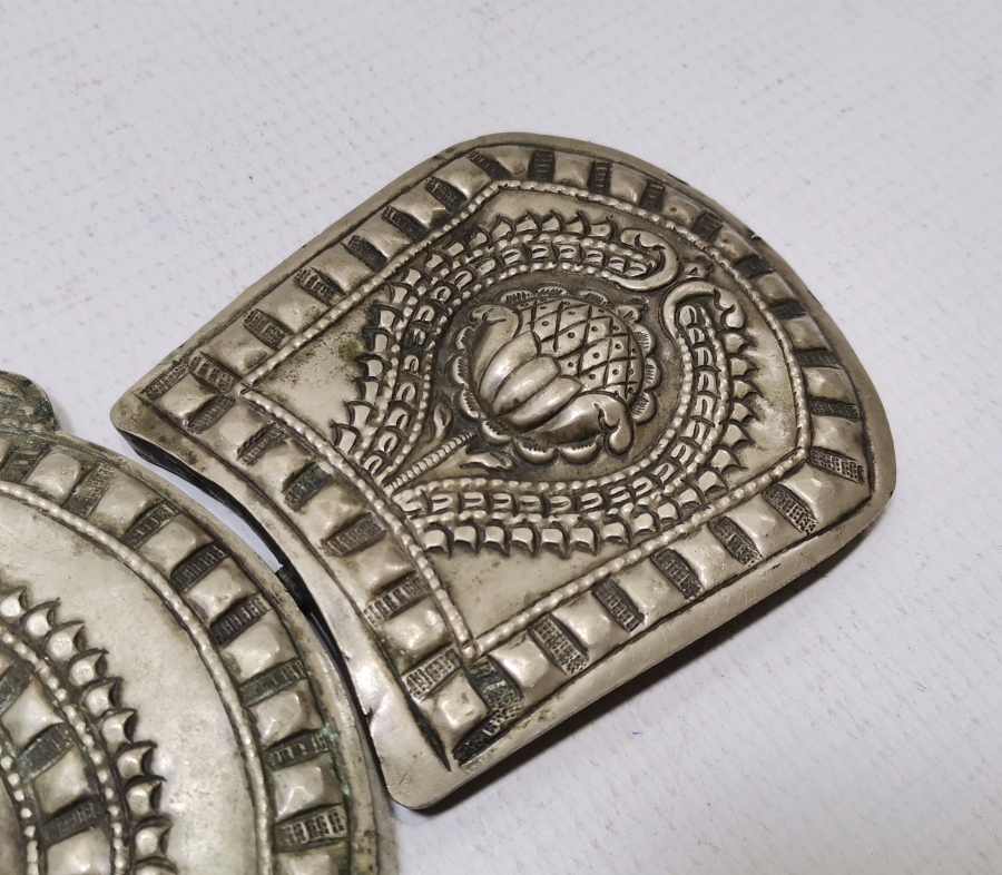 OSMANLI DÖNEMİ KABARTMA İŞÇİLİKLİ KASTAMONU YÖRESİ GELİN KEMERİ PARÇASI