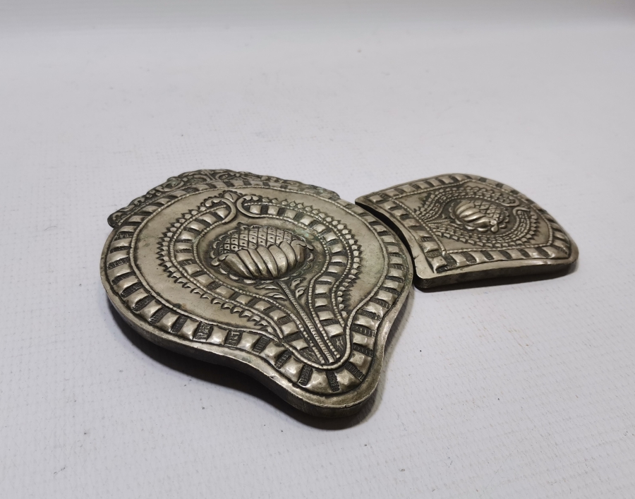 OSMANLI DÖNEMİ KABARTMA İŞÇİLİKLİ KASTAMONU YÖRESİ GELİN KEMERİ PARÇASI