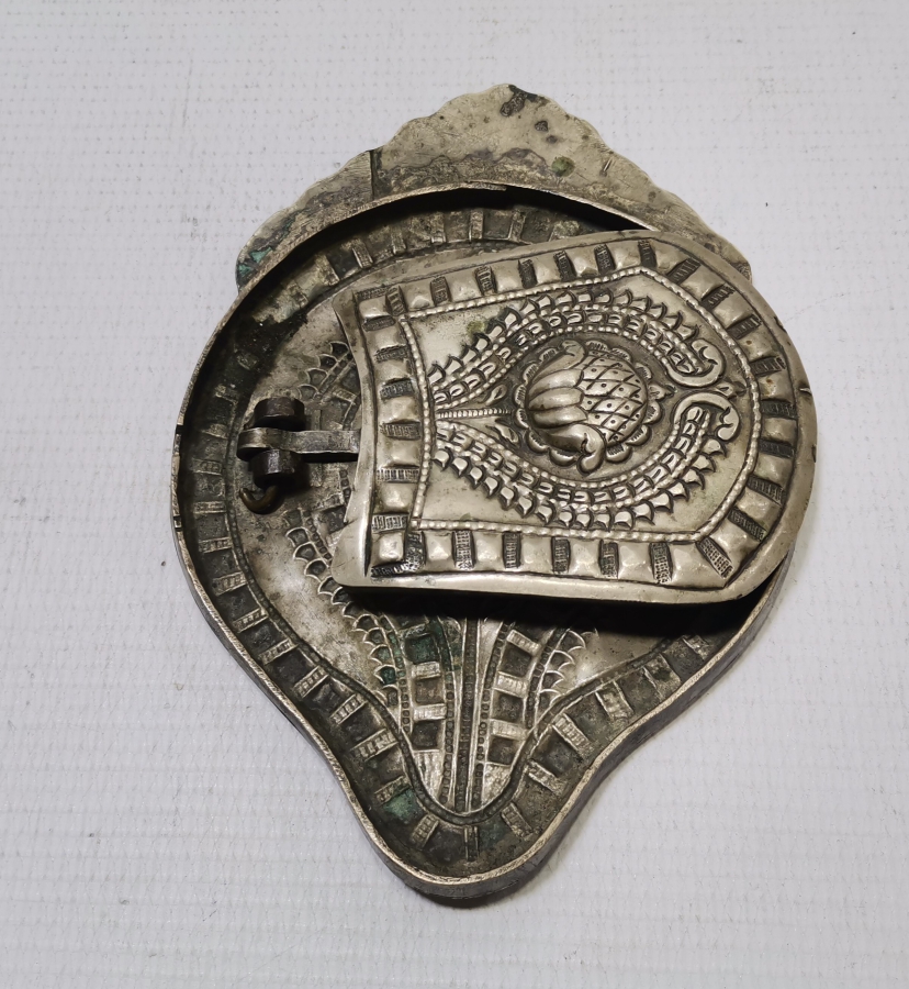 OSMANLI DÖNEMİ KABARTMA İŞÇİLİKLİ KASTAMONU YÖRESİ GELİN KEMERİ PARÇASI