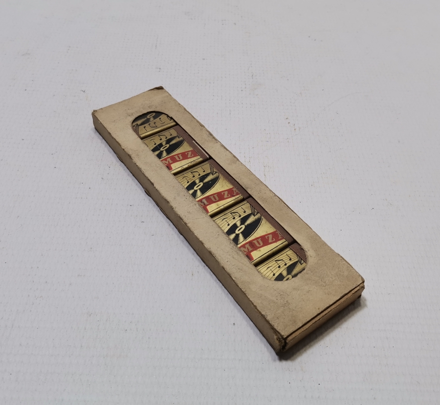 AÇILMAMIŞ KUTUSUNDA OSMANLI DÖNEMİ GRAMAFON İĞNELERİ TAKIMI