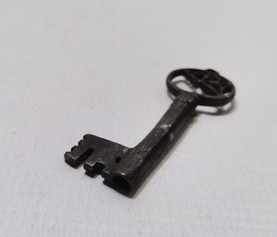 OSMANLI DÖNEMİ NADİR TİPTE SAPI İŞLEMELİ KAYSERİ ANAHTAR