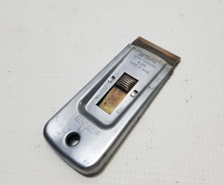 AMERİKAN YAPIMI NADİR AFİŞ KAZIMA ALETİ