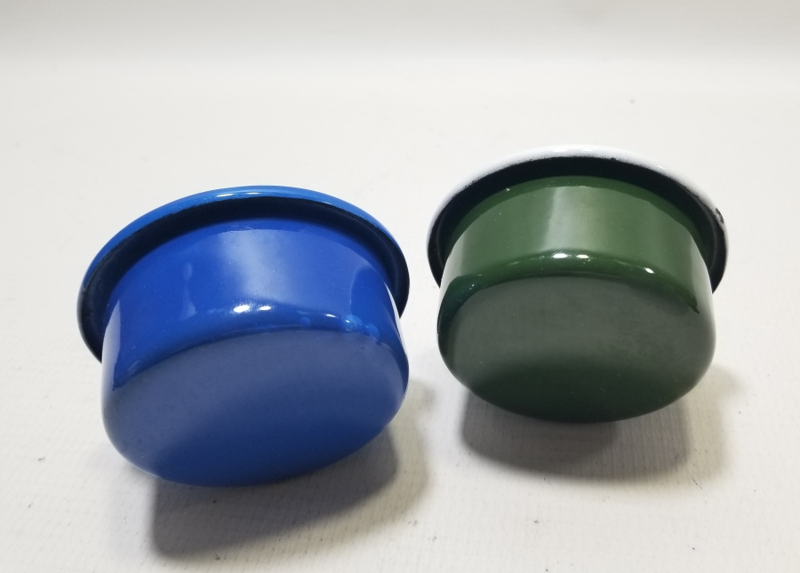 İKİ ADET ANTİKA EMAYE BERBER SABUNLUĞU