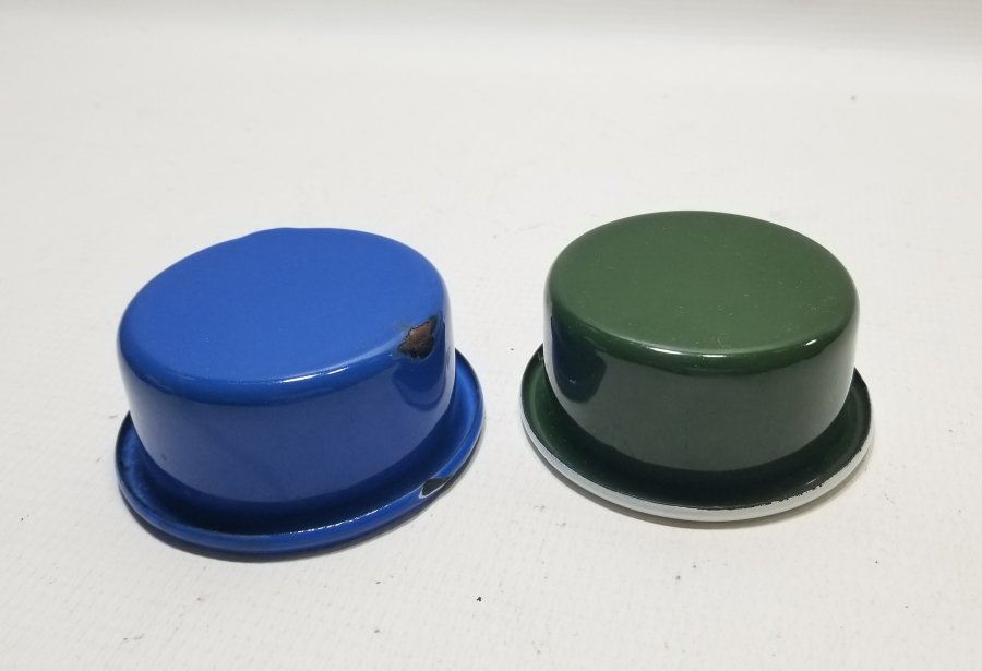 İKİ ADET ANTİKA EMAYE BERBER SABUNLUĞU