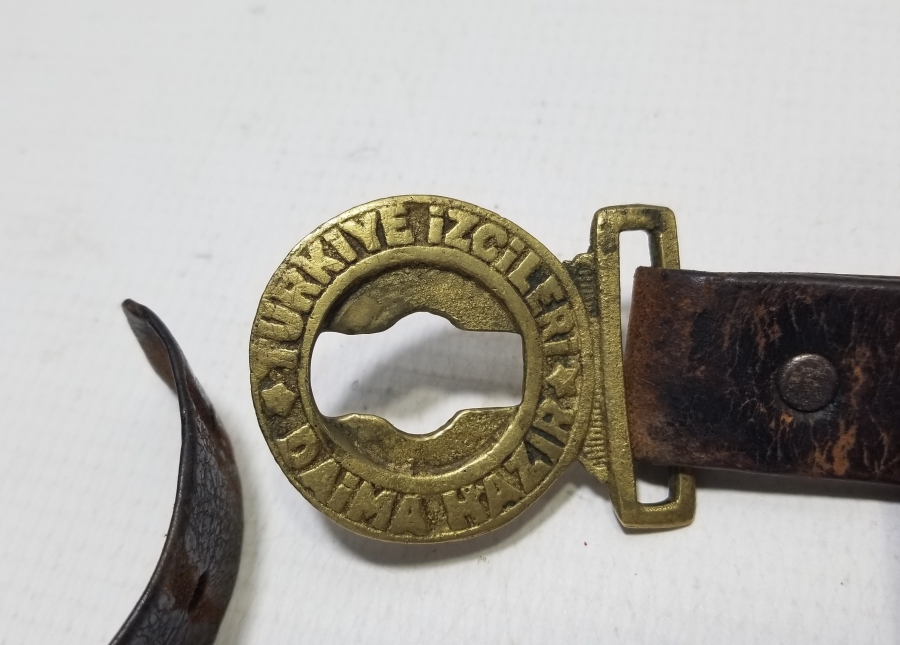 ORİJİNAL DERİSİYLE ANTİKA İZCİ KEMERİ