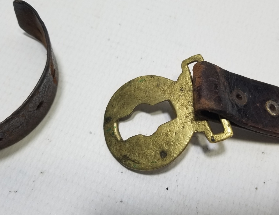 ORİJİNAL DERİSİYLE ANTİKA İZCİ KEMERİ