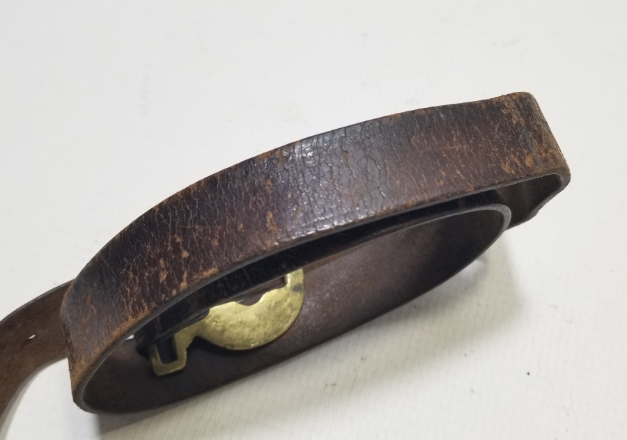 ORİJİNAL DERİSİYLE ANTİKA İZCİ KEMERİ