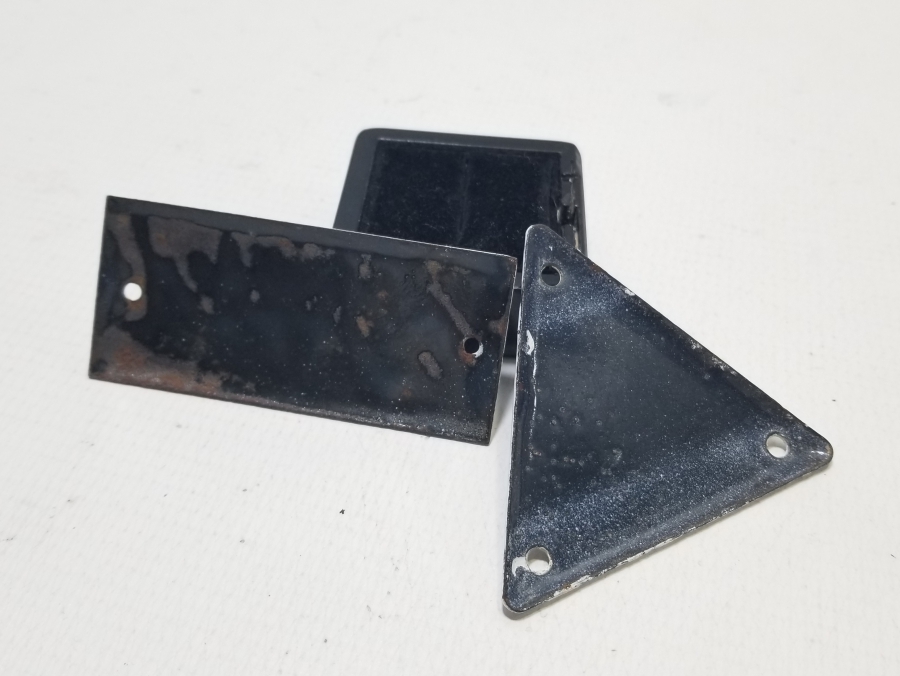 İKİ ADET ANTİKA EMAYE ELEKTRİK VE SU ABONE NUMARALARI